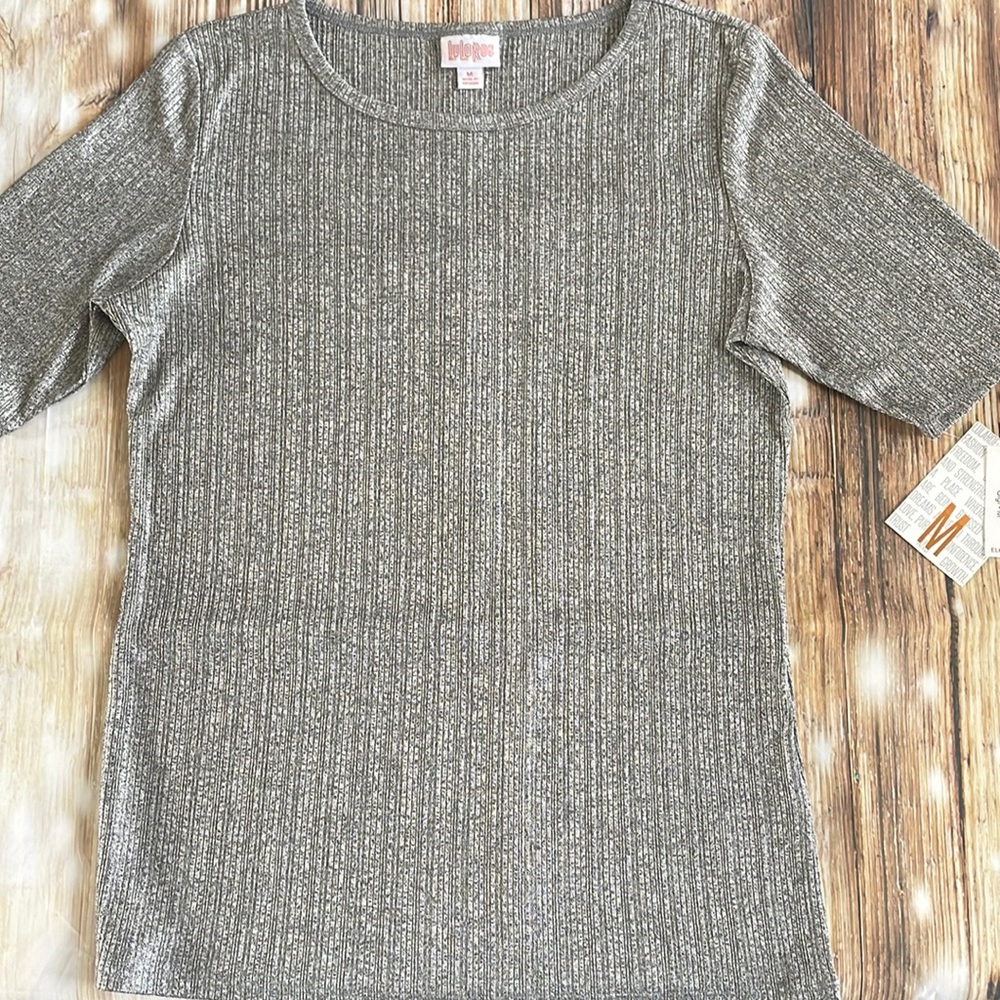 Medium silver shirt sleeve LuLaRoe Gigi